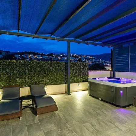דירה Dolores With Terrace & Jacuzzi