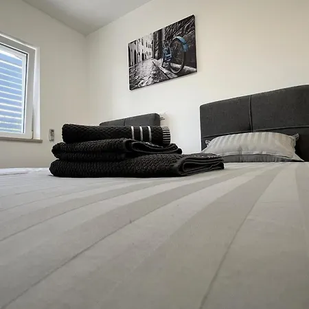 Dolores With Terrace & Jacuzzi *