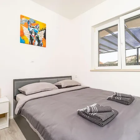 Dolores With Terrace & Jacuzzi 두브로브니크