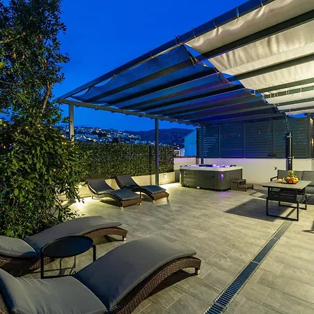 Dolores With Terrace & Jacuzzi *