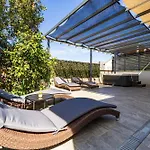 Dolores With Terrace & Jacuzzi *