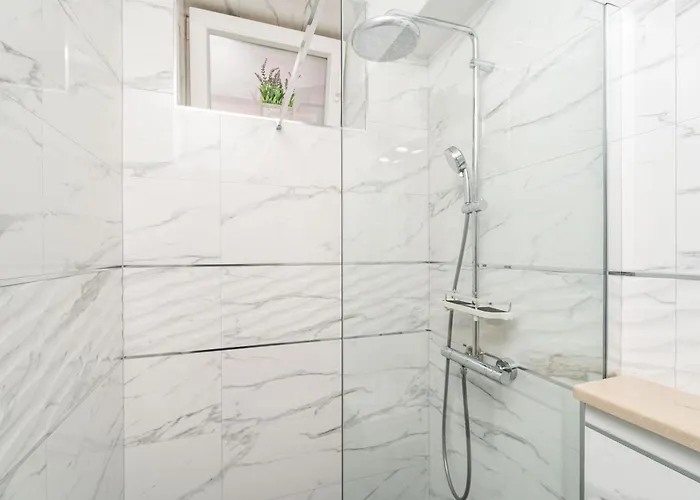 Dolores With Terrace & Jacuzzi * دوبروفينك