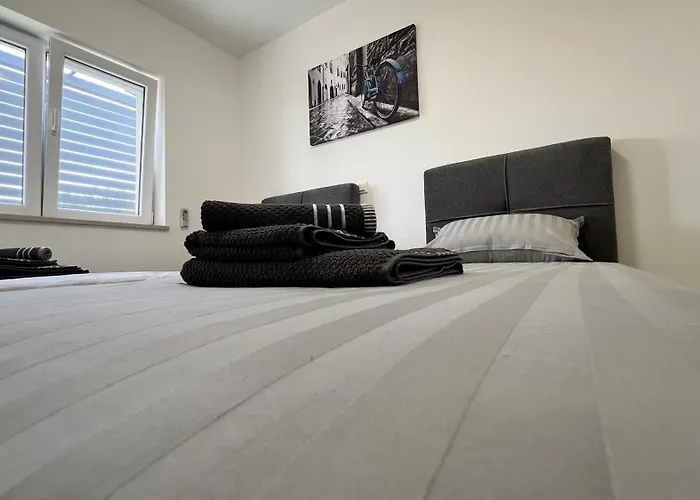 Dolores With Terrace & Jacuzzi *