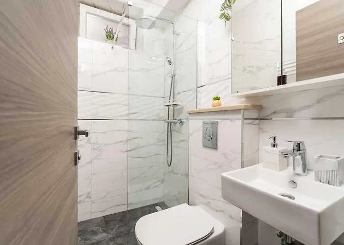 Dolores With Terrace & Jacuzzi