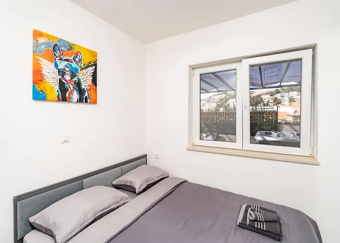 Dolores With Terrace & Jacuzzi Apartmán *