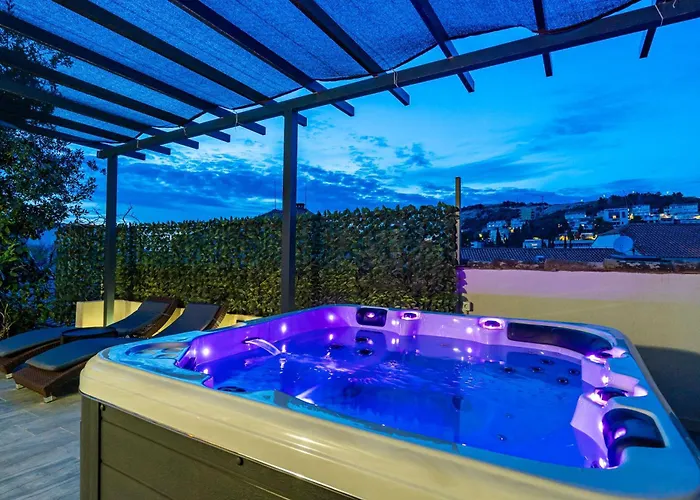 Dolores With Terrace & Jacuzzi Dubrovník