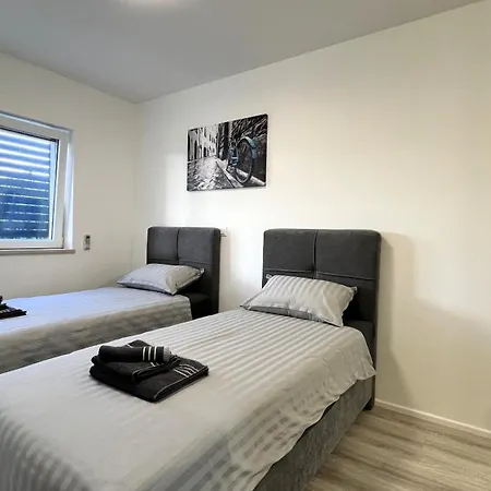 Dolores With Terrace & Jacuzzi Apartment