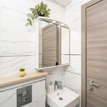 Apartment Dolores With Terrace & Jacuzzi