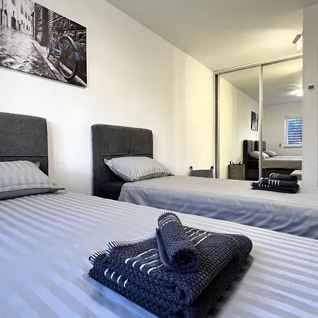 Dolores With Terrace & Jacuzzi Apartment